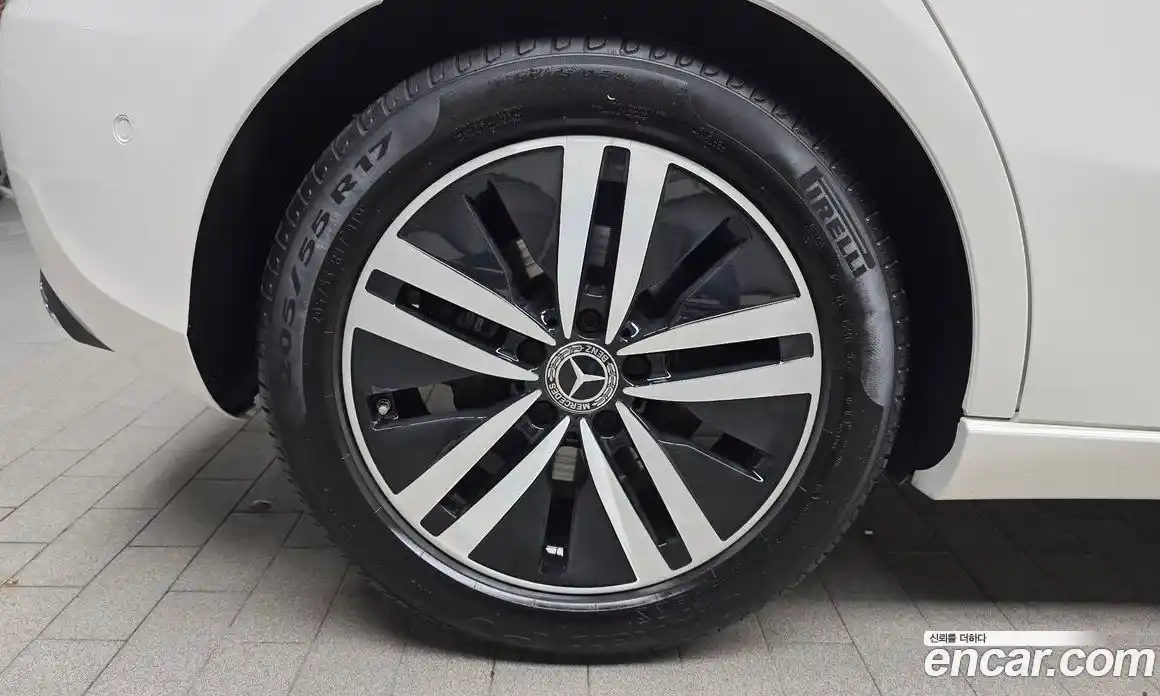 Mercedes-Benz A-Class 2021 2.0 гидро, фото 5