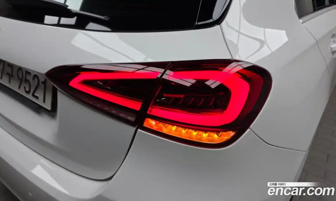 Mercedes-Benz A-Class 2021 2.0 гидро, фото 9