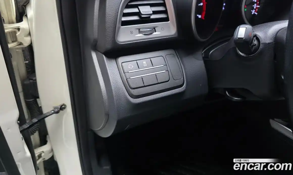 SsangYong TIBOLI 2015 1.6 автомат (гидро), фото 21