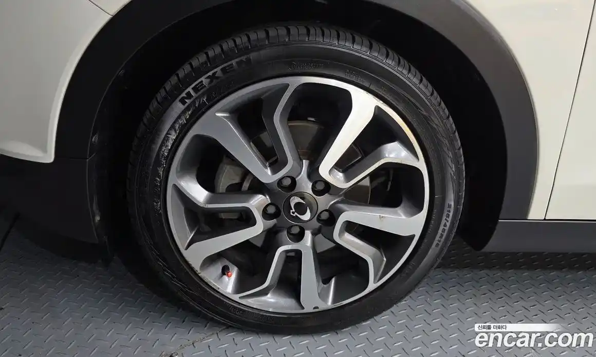 SsangYong TIBOLI 2015 1.6 автомат (гидро), фото 5