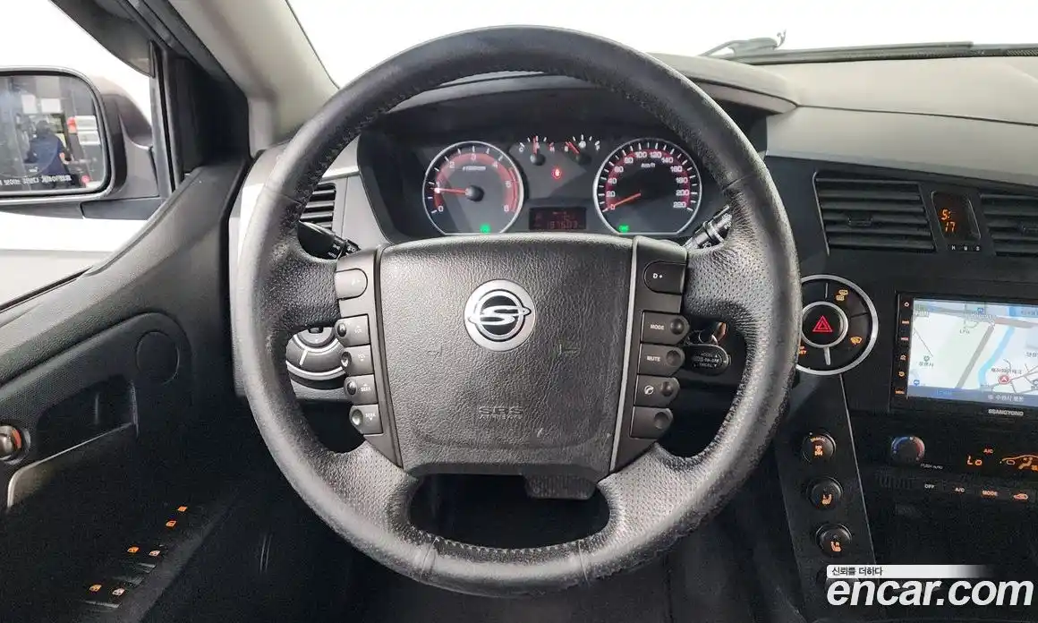 SsangYong Korando 2012 2.0 автомат (гидро), фото 13