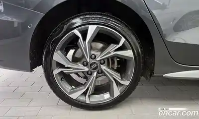 Audi A3 2023 2.0 автомат (гидро), миниатюра 5