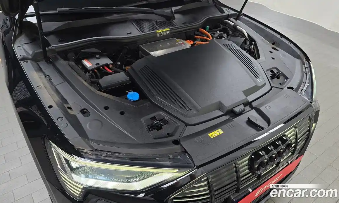 Audi e-tron 2020 0.2 автомат (гидро), фото 6