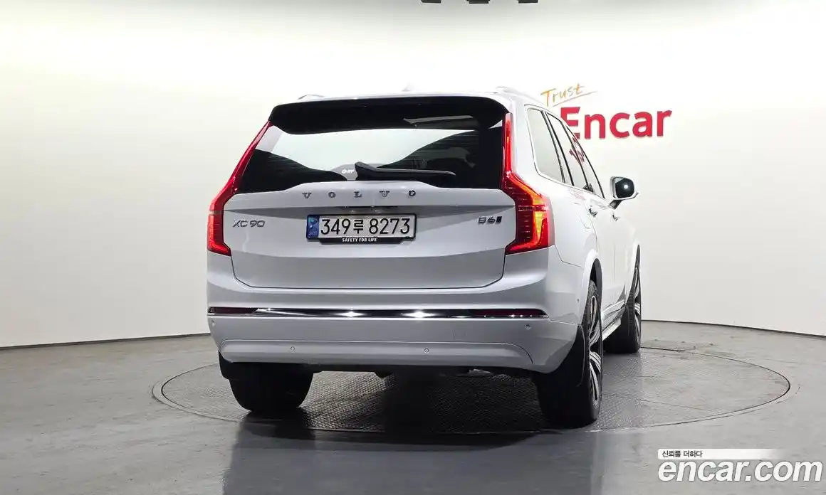 Volvo XC90 2022 2.0 автомат (гидро), фото 4