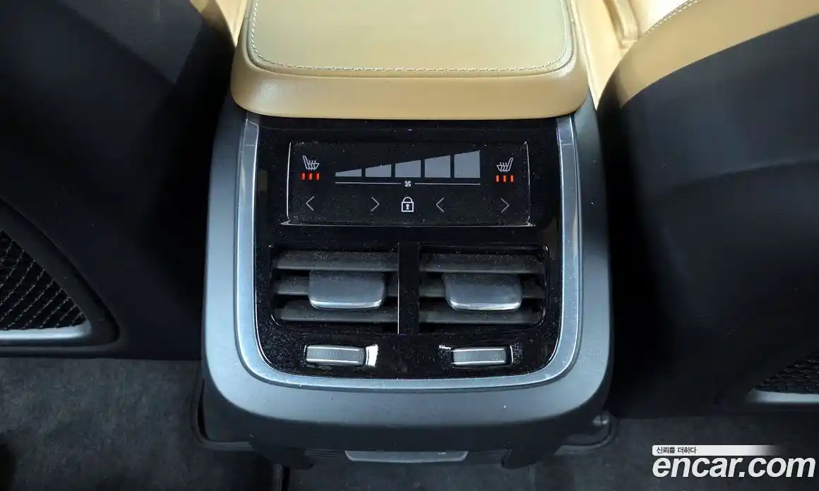 Volvo XC90 2019 2.0 автомат (гидро), фото 25