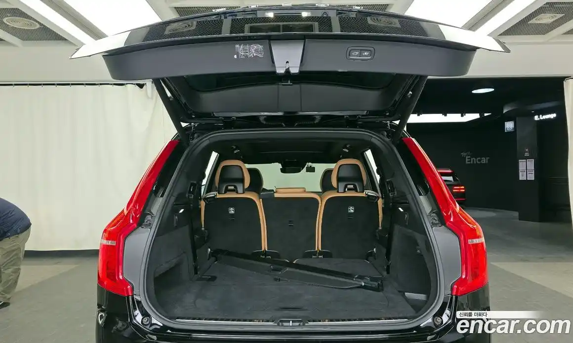 Volvo XC90 2019 2.0 автомат (гидро), фото 26