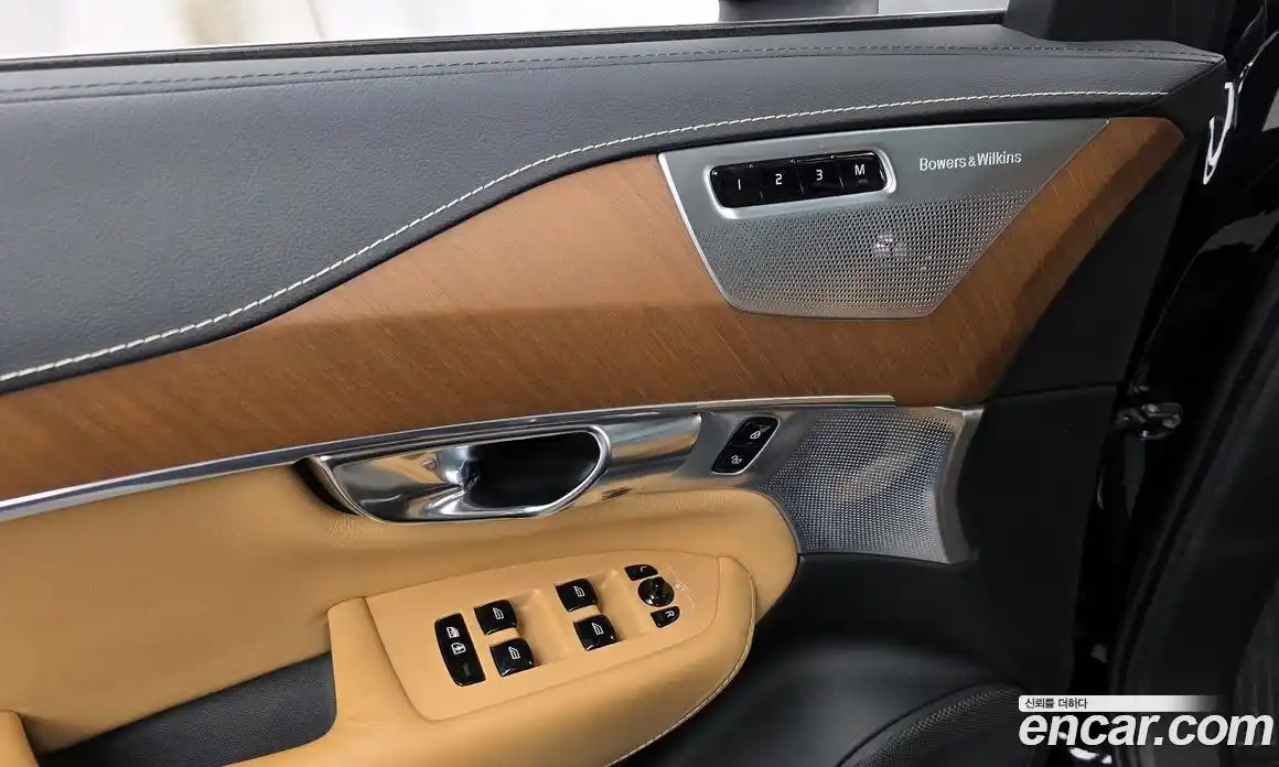 Volvo XC90 2019 2.0 автомат (гидро), фото 30