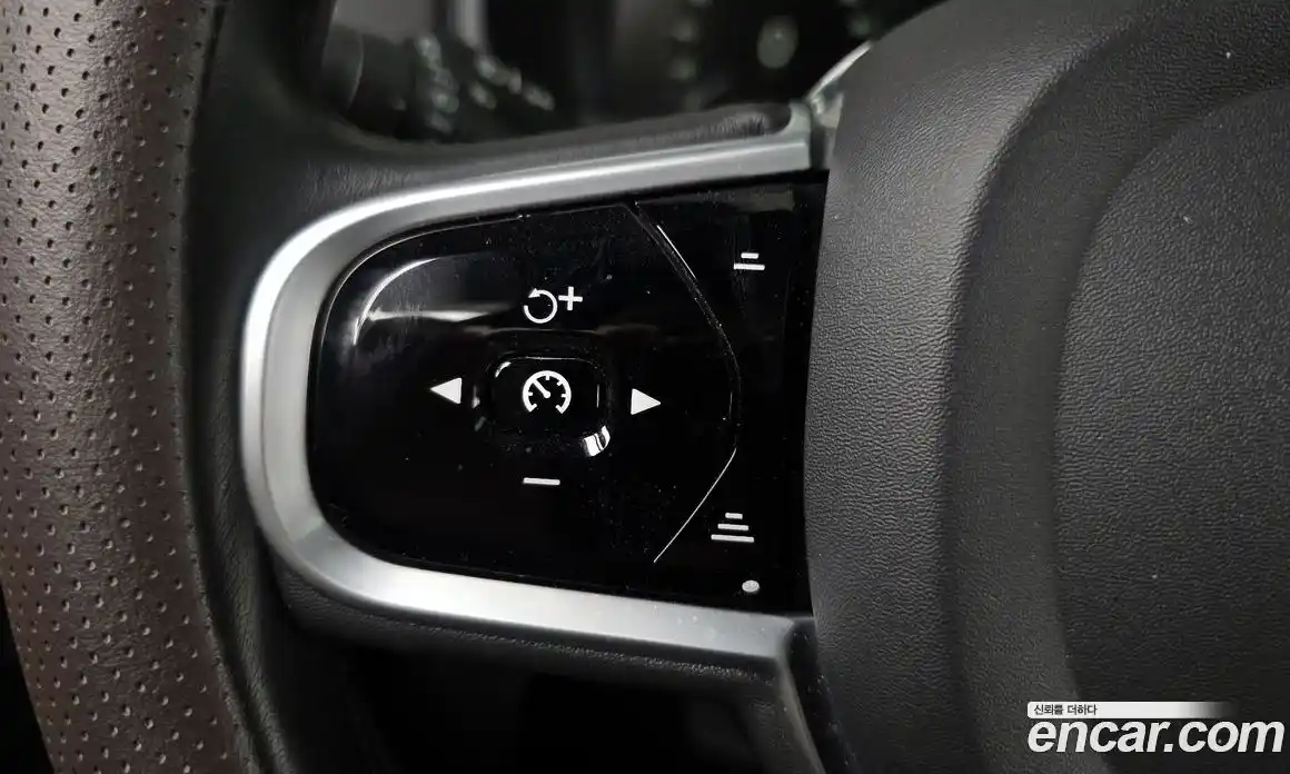 Volvo XC90 2019 2.0 автомат (гидро), фото 35
