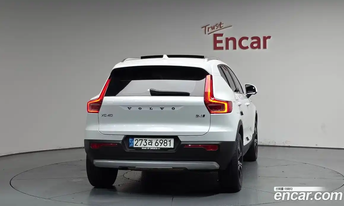 Volvo XC40 2021 2.0 автомат (гидро), фото 3