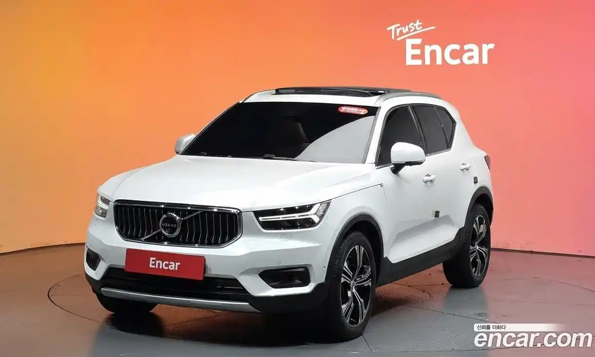 Volvo XC40 2021 2.0 автомат (гидро), фото 31
