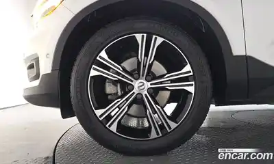 Volvo XC40 2021 2.0 автомат (гидро), миниатюра 4