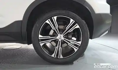 Volvo XC40 2021 2.0 автомат (гидро), миниатюра 6