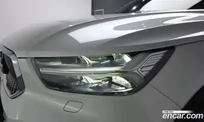 Volvo XC40 2021 2.0 автомат (гидро), миниатюра 7
