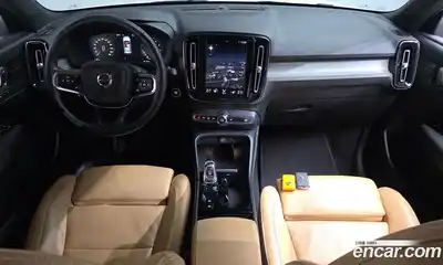 Volvo XC40 2021 2.0 автомат (гидро), миниатюра 9