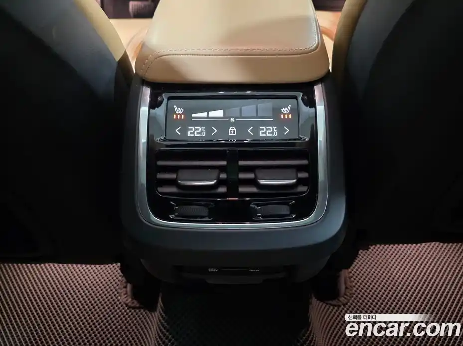Volvo XC60 2020 2.0 автомат (гидро), фото 17