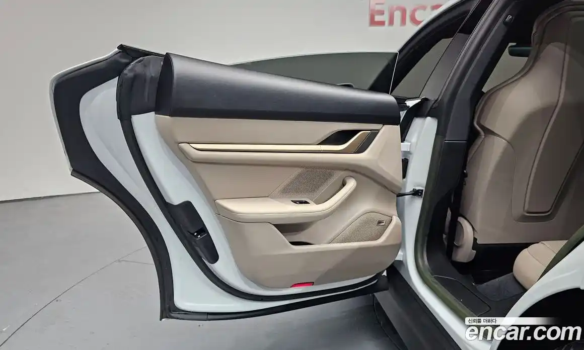 Porsche Taycan 2023 0.1 автомат (гидро), фото 14