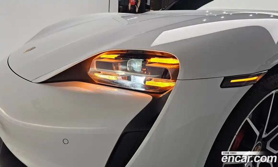 Porsche Taycan 2023 0.1 автомат (гидро), фото 7