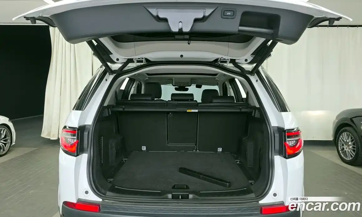 Land Rover Discovery Sport 2021 2.0 автомат (гидро), фото 20