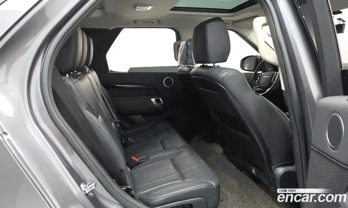 Land Rover Discovery 2019 2.0 автомат (гидро), фото 12
