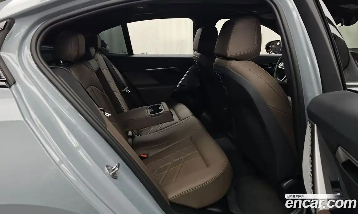 BMW 5 серия 2024 2.0 автомат (гидро), фото 18