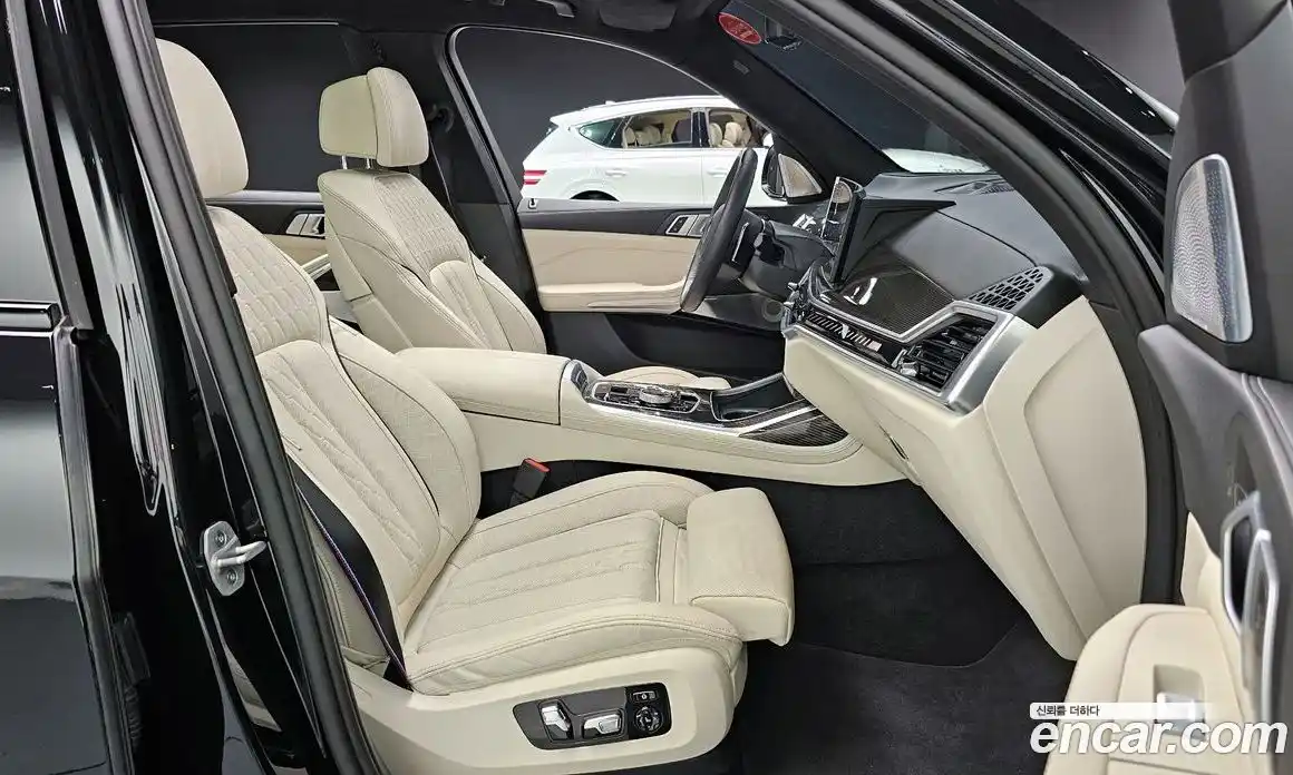 BMW X7 2025 4.4 автомат (гидро), фото 18