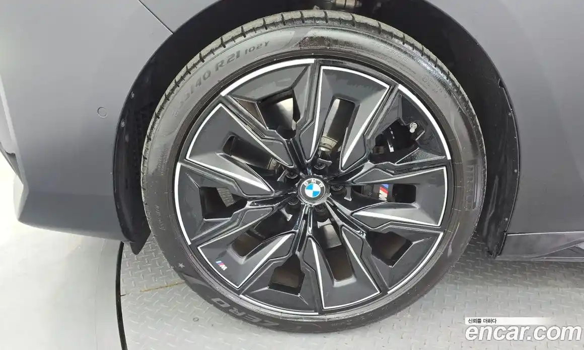 BMW 7 серия 2024 3.0 автомат (гидро), фото 5
