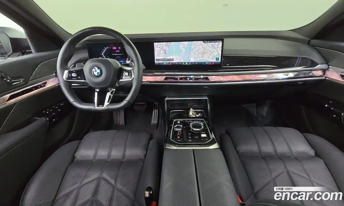 BMW 7 серия 2024 3.0 автомат (гидро), фото 7