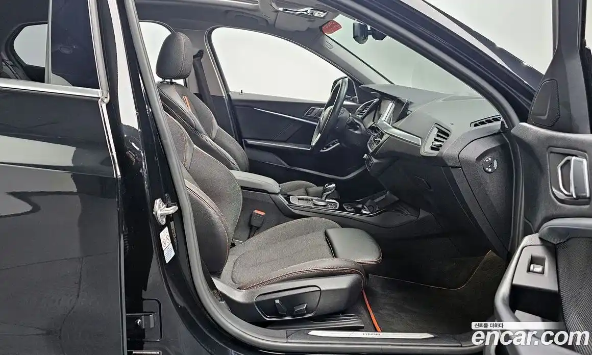 BMW 1 серия 2021 2.0 автомат (гидро), фото 15