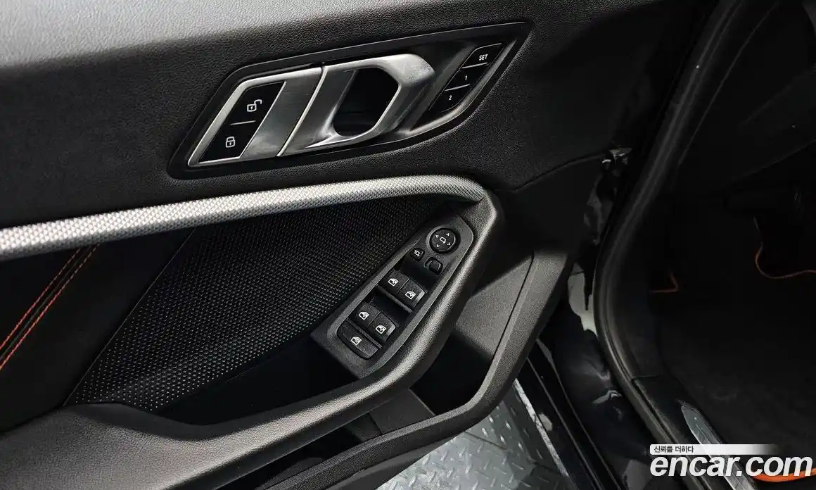 BMW 1 серия 2021 2.0 автомат (гидро), фото 26