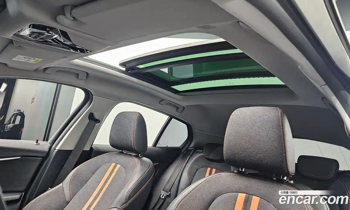 BMW 1 серия 2021 2.0 автомат (гидро), фото 28