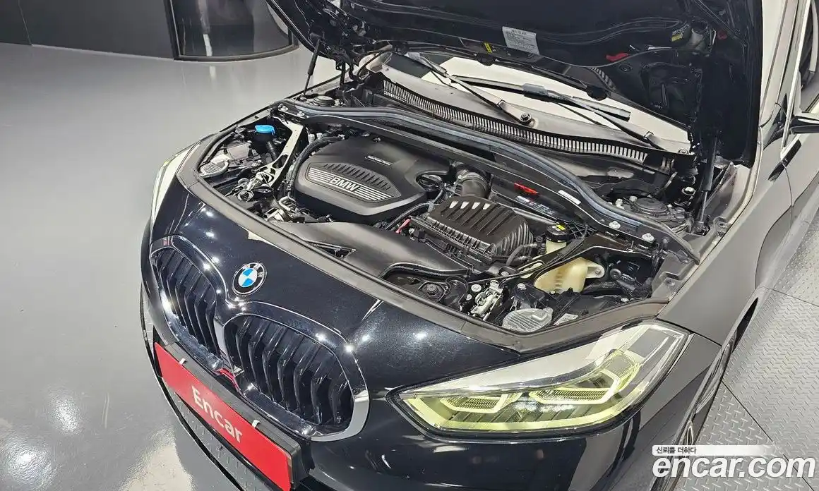 BMW 1 серия 2021 2.0 автомат (гидро), фото 5