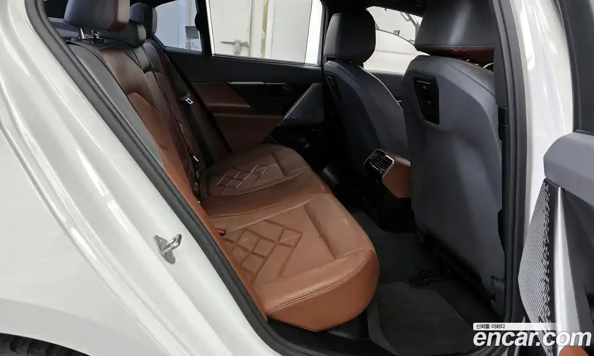 BMW 5 серия 2023 2.0 автомат (гидро), фото 17