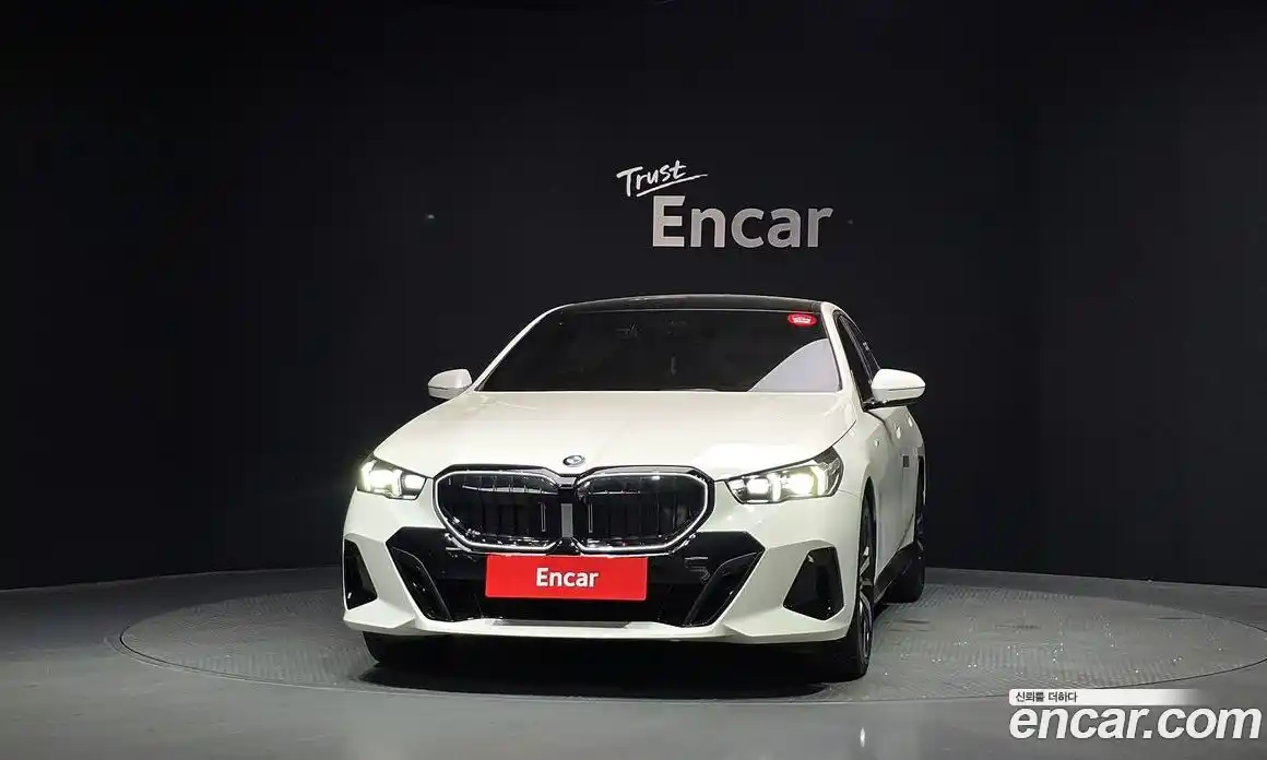 BMW 5 серия 2023 2.0 автомат (гидро), фото 3
