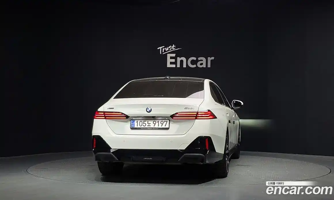 BMW 5 серия 2023 2.0 автомат (гидро), фото 4