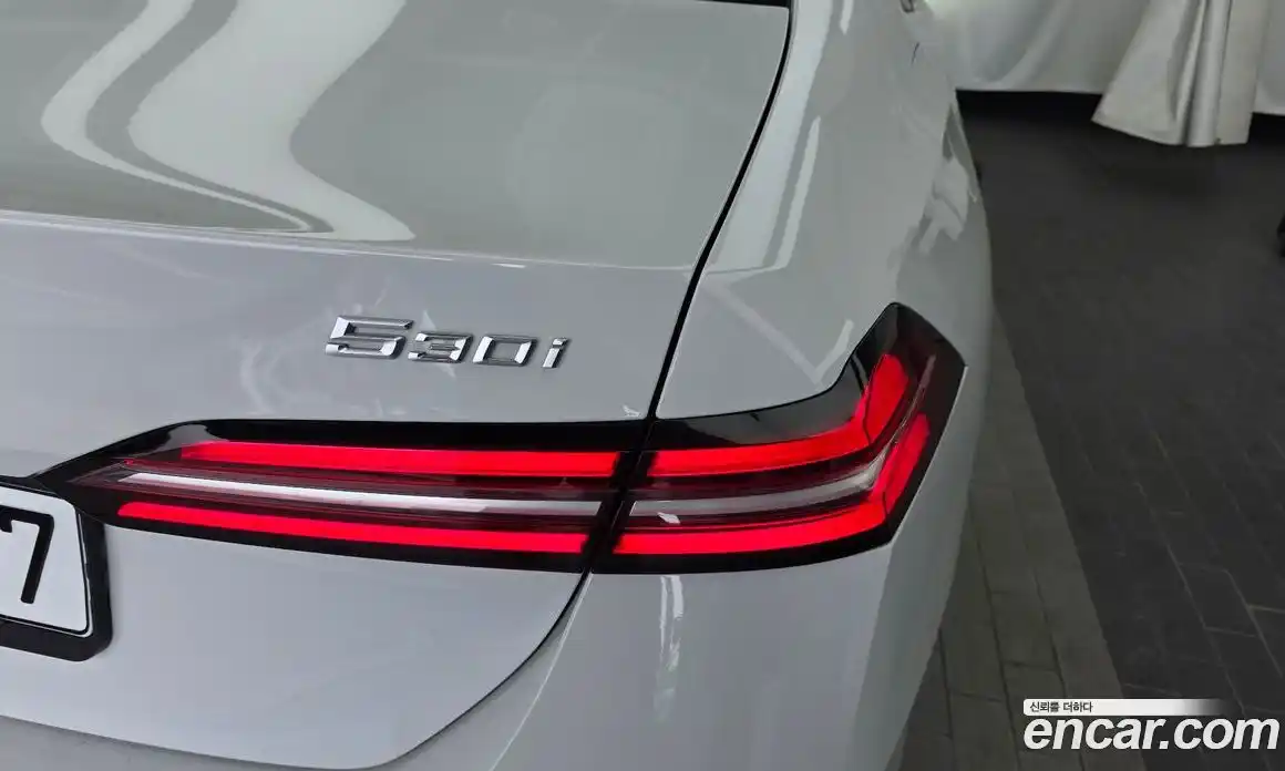 BMW 5 серия 2023 2.0 автомат (гидро), фото 9