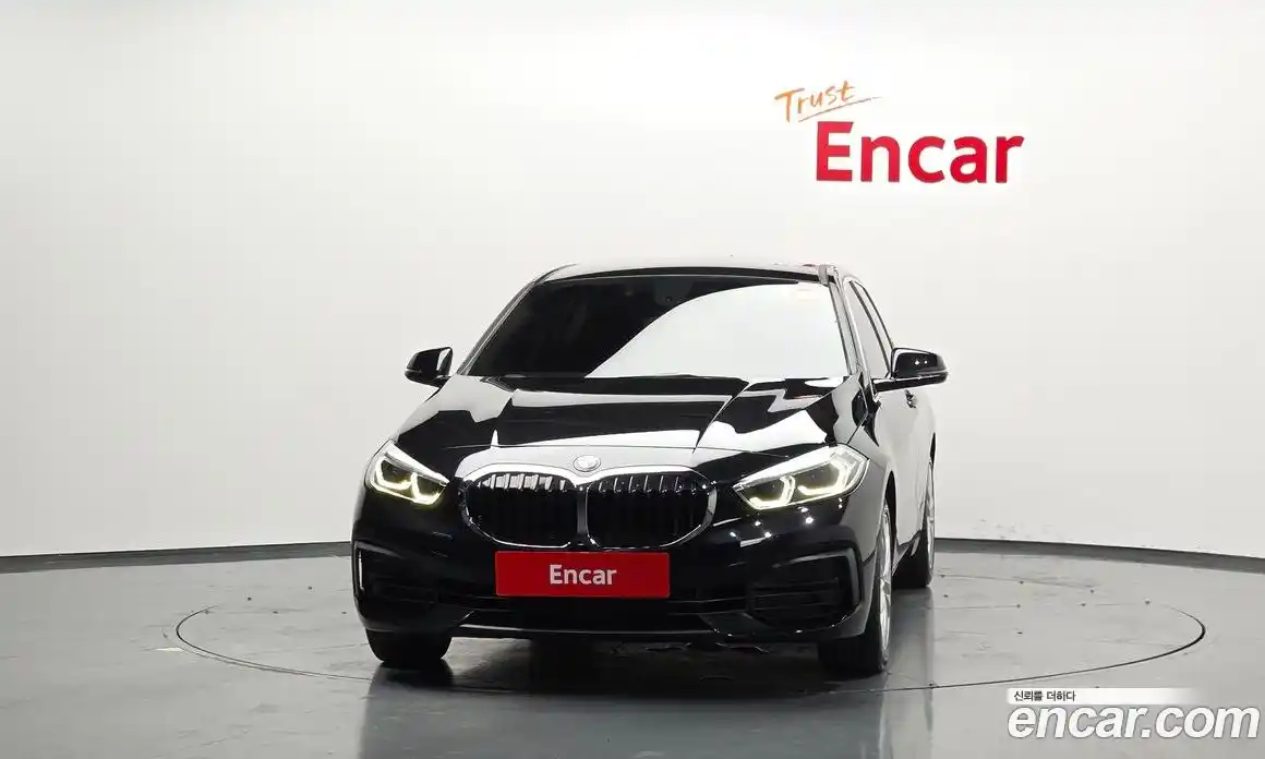 BMW 1 серия 2020 2.0 автомат (гидро), фото 3