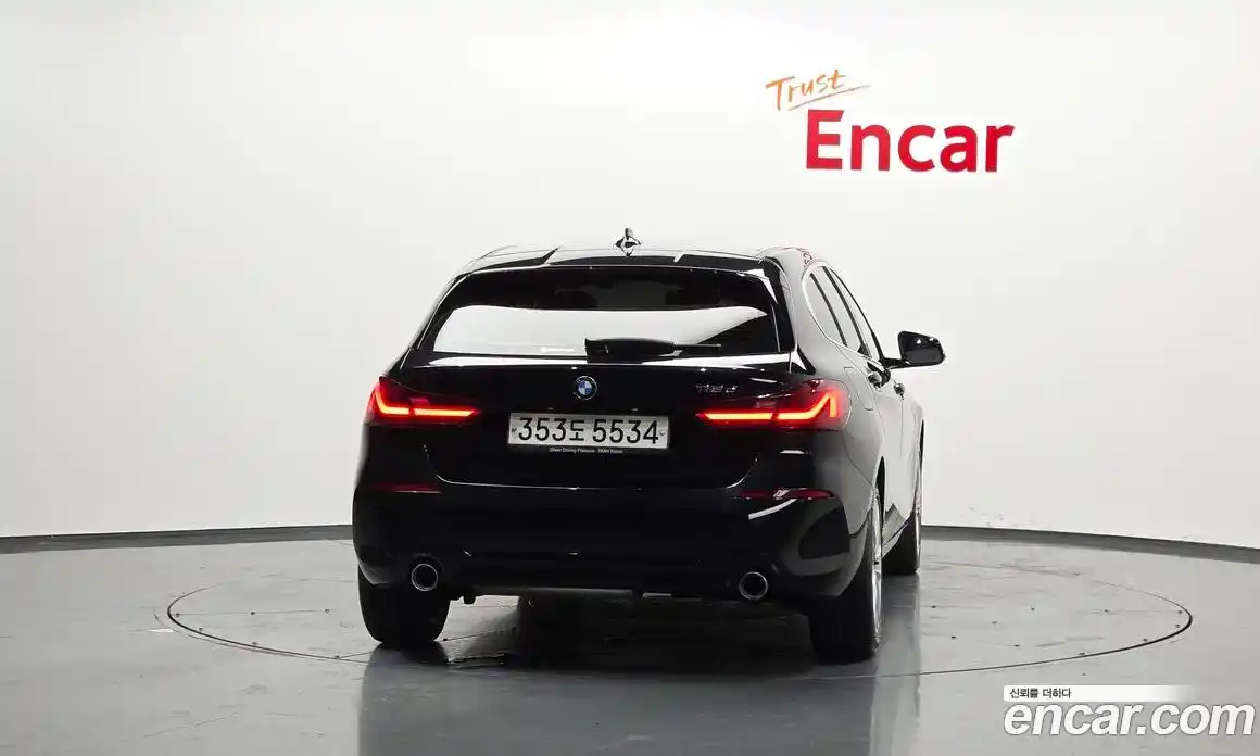 BMW 1 серия 2020 2.0 автомат (гидро), фото 4