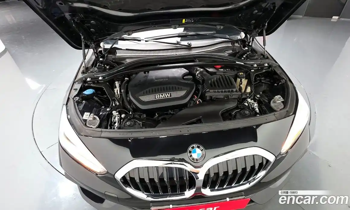 BMW 1 серия 2020 2.0 автомат (гидро), фото 6