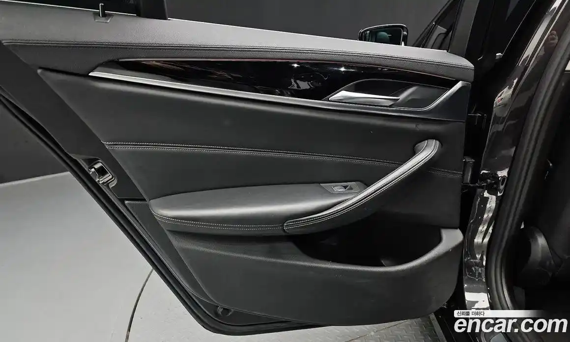 BMW 5 серия 2019 2.0 автомат (гидро), фото 15