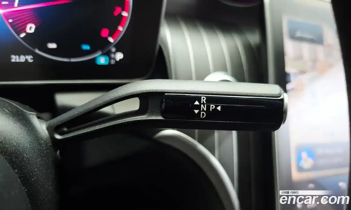 Mercedes-Benz GLC-Class 2024 2.0 автомат (гидро), фото 12