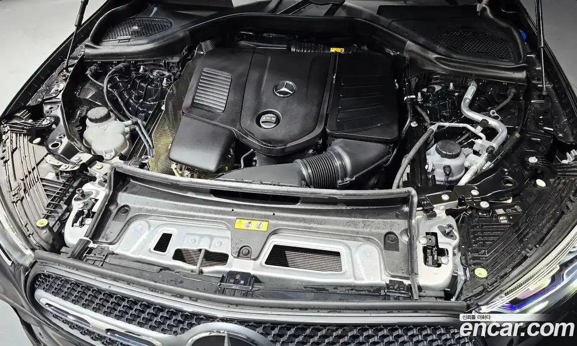 Mercedes-Benz GLC-Class 2024 2.0 автомат (гидро), фото 6