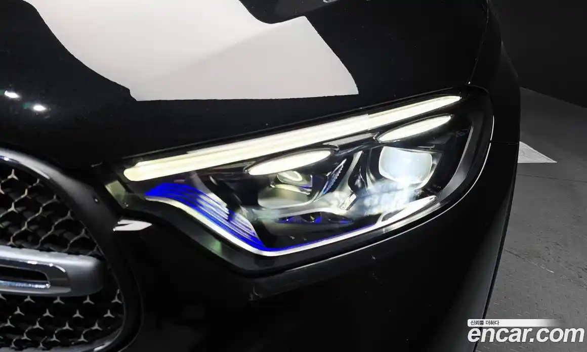 Mercedes-Benz GLC-Class 2024 2.0 автомат (гидро), фото 8