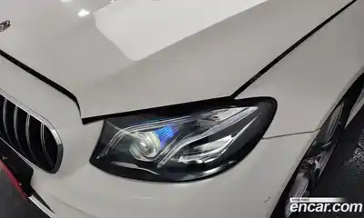 Mercedes-Benz E-Class 2018 1.9 автомат (гидро), миниатюра 7