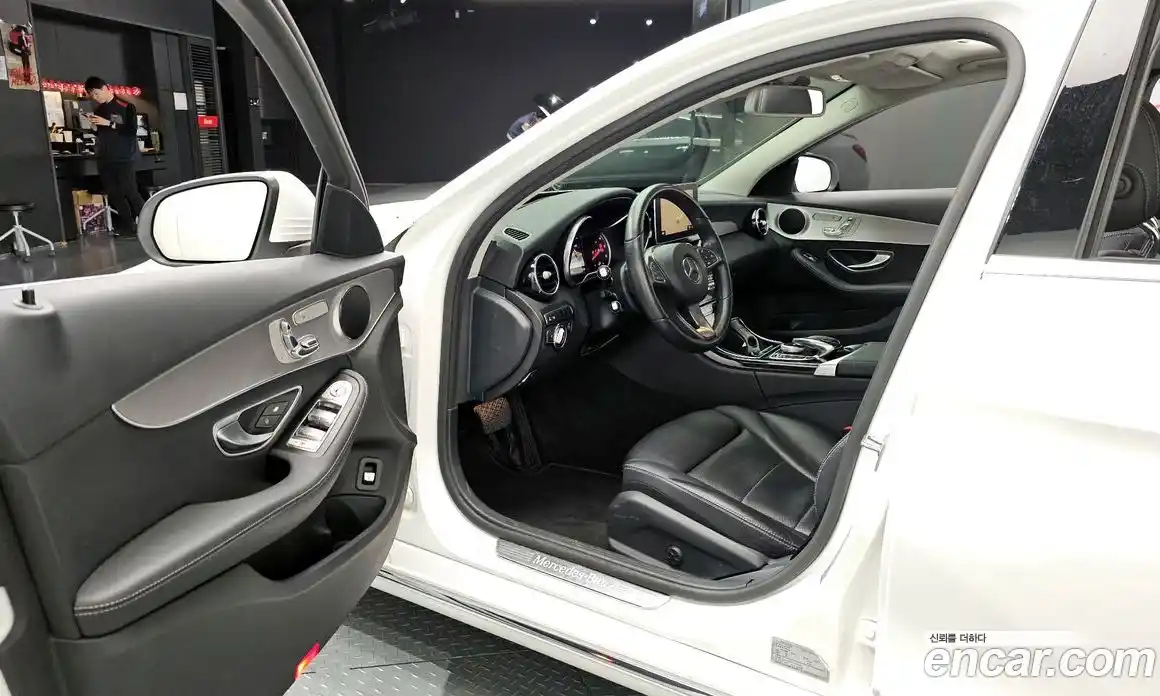 Mercedes-Benz C-Class 2017 2.1 гидро, фото 13 Mercedes-Benz C-Class 2017 2.1 гидро, фото 13
