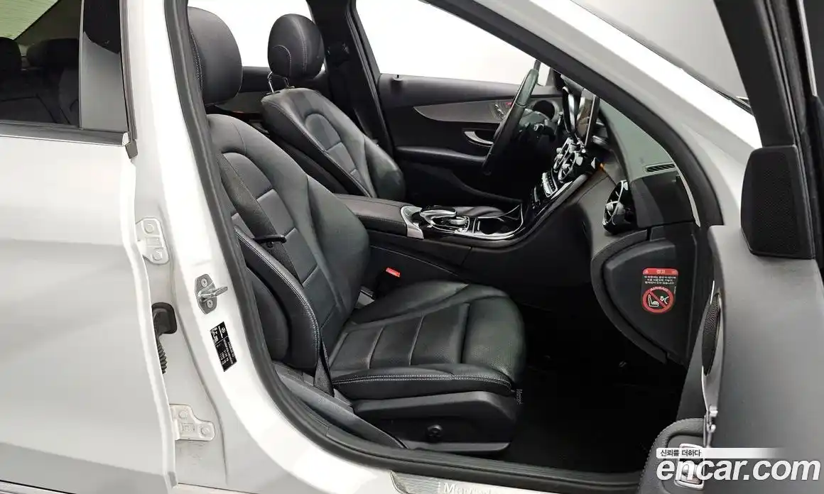 Mercedes-Benz C-Class 2017 2.1 гидро, фото 18 Mercedes-Benz C-Class 2017 2.1 гидро, фото 18