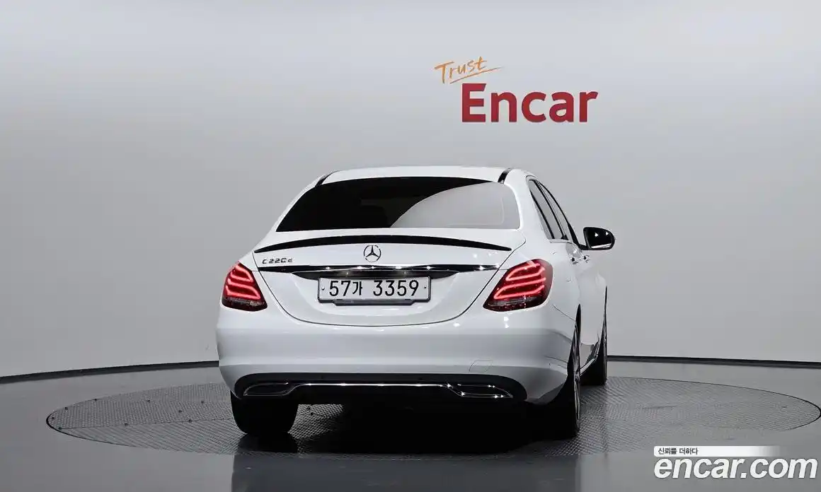 Mercedes-Benz C-Class 2017 2.1 гидро, фото 4 Mercedes-Benz C-Class 2017 2.1 гидро, фото 4