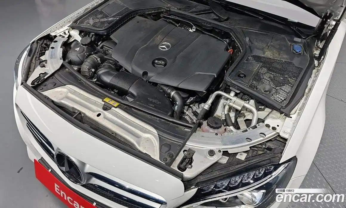 Mercedes-Benz C-Class 2017 2.1 гидро, фото 6 Mercedes-Benz C-Class 2017 2.1 гидро, фото 6