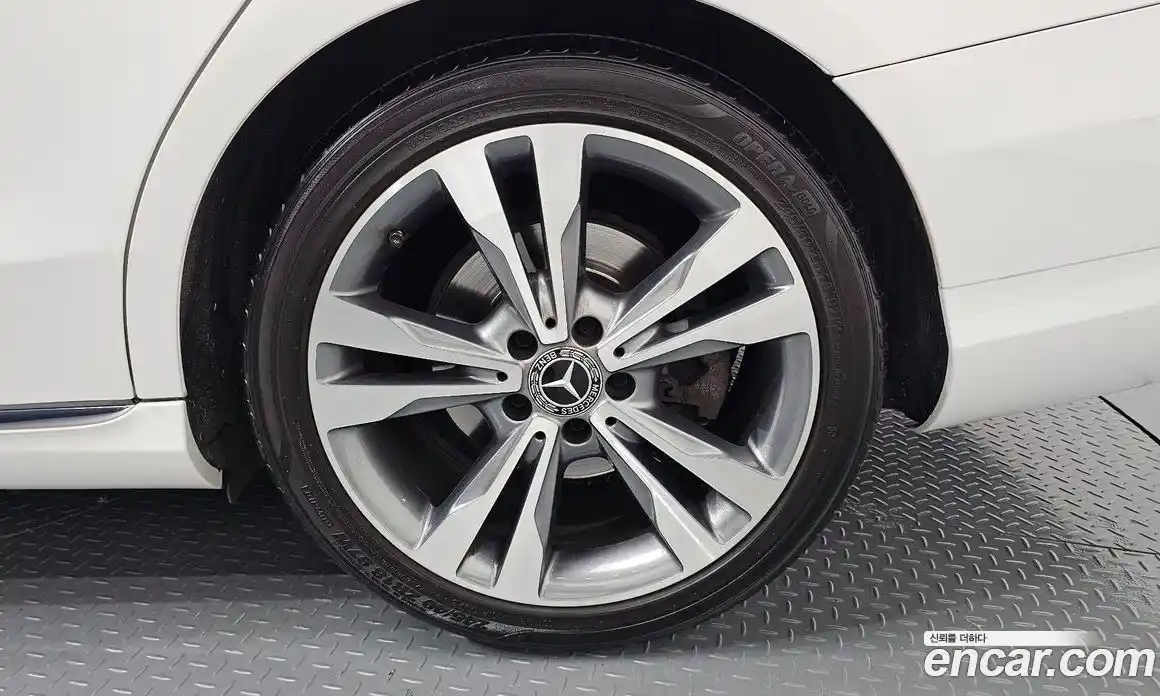 Mercedes-Benz C-Class 2017 2.1 гидро, фото 7 Mercedes-Benz C-Class 2017 2.1 гидро, фото 7