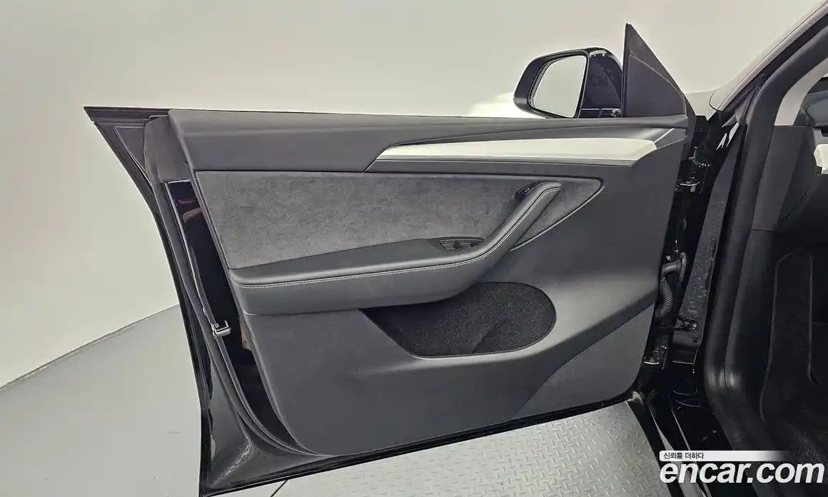 Tesla Model Y 2023 0.2 гидро, фото 14