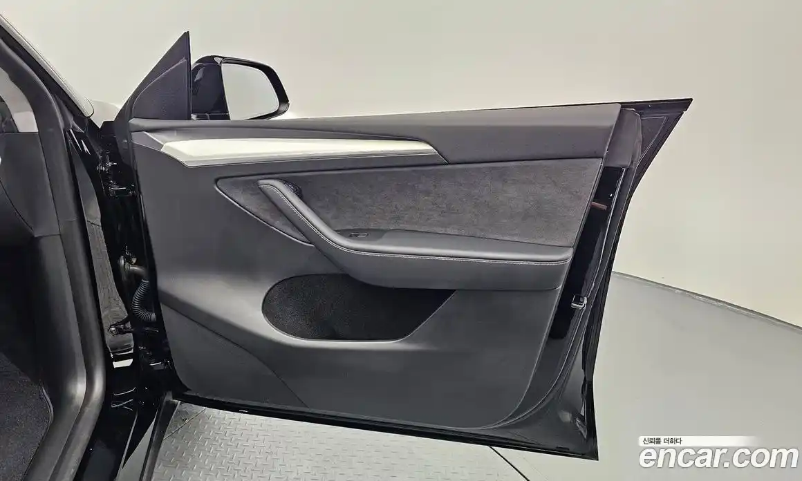 Tesla Model Y 2023 0.2 гидро, фото 15